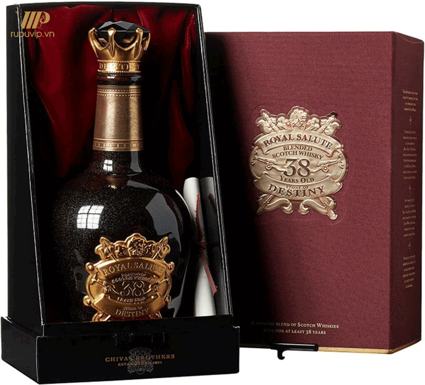 Chivas 38 Năm Royal Salute