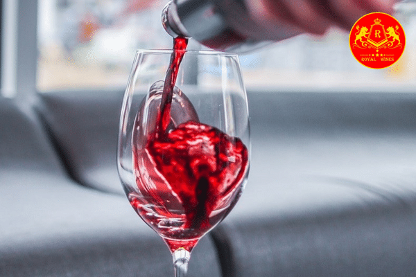 Rót rượu Vang như thế nào cho đúng ?