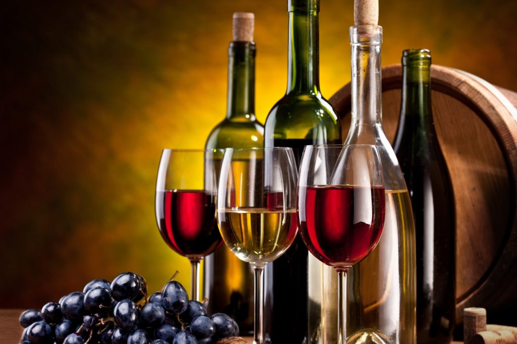 Rượu vang đỏ và rượu vang trắng khác nhau như thế nào?