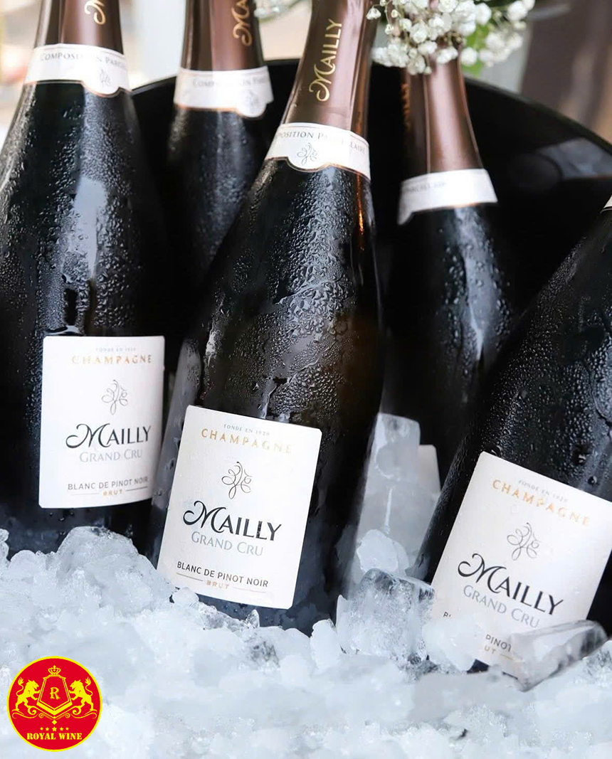 Champagne Mailly Grand Cru Blanc De Pinot Noir