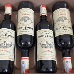 ruou-vang-chateau-moulin-de-blanchon